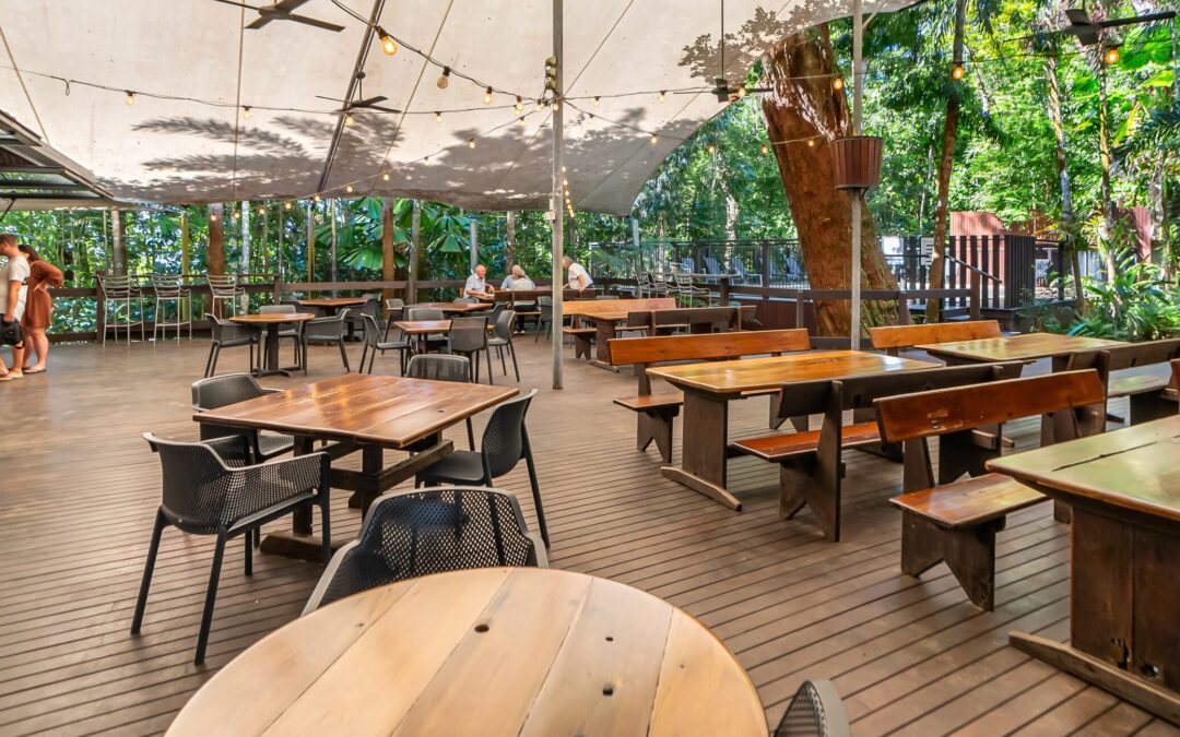 Cape Trib Beach House – Tides Bar and Restaurant